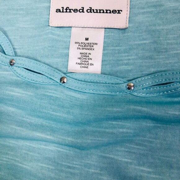 Alfred Dunner Blue Pineapple Graphic T-Shirt - Picture 3 of 8